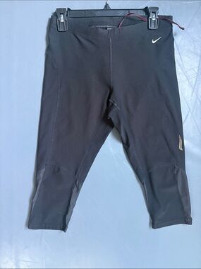 Nike Black Capri Leggings